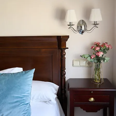Hotel Maria De Molina