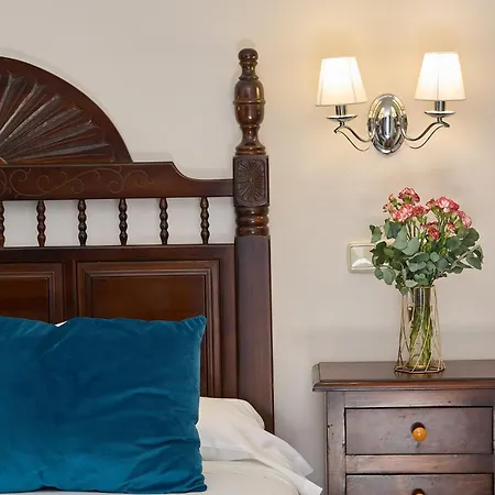 Maria De Molina Hotel 3*
