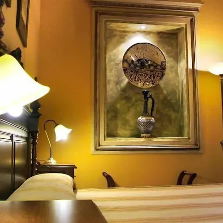 Hotel María De Molina 3*